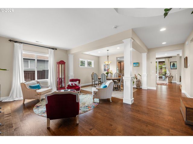 4707 SUMMER RUN Dr, West Linn, OR 97068