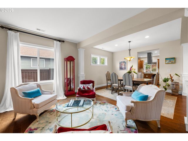 4707 SUMMER RUN Dr, West Linn, OR 97068