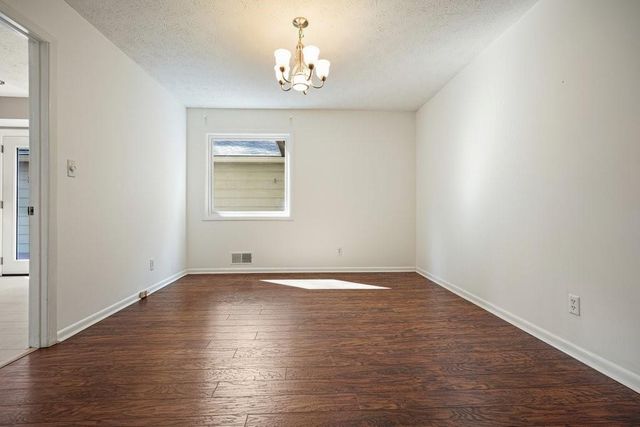 300 Cruise Court, Roswell, GA 30076