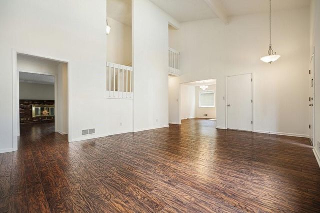 300 Cruise Court, Roswell, GA 30076