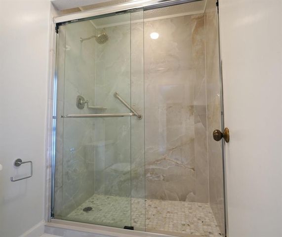 300 Cruise Court, Roswell, GA 30076