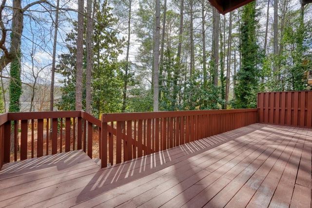 300 Cruise Court, Roswell, GA 30076