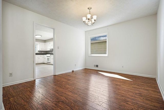 300 Cruise Court, Roswell, GA 30076