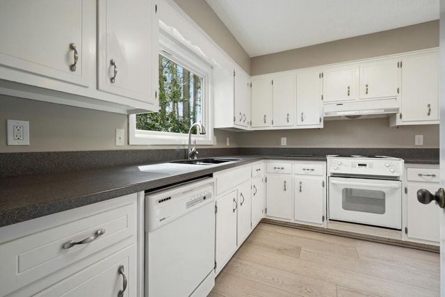 300 Cruise Court, Roswell, GA 30076