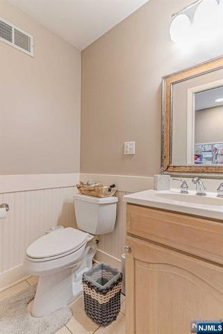 31 Perrin Drive, Wayne, NJ 07470