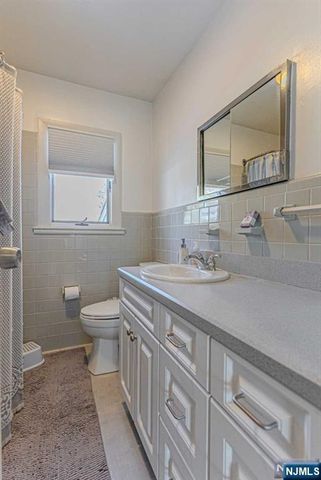 31 Perrin Drive, Wayne, NJ 07470