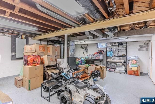 31 Perrin Drive, Wayne, NJ 07470