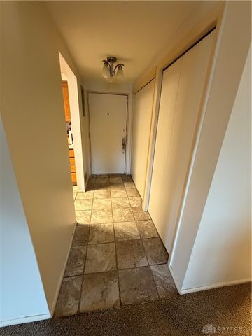 1010 Lookout Trail E, Dayton, OH 45449