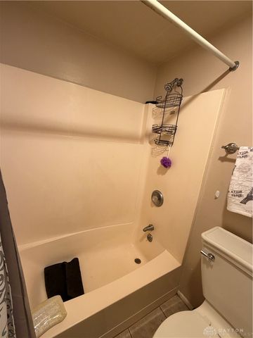 1010 Lookout Trail E, Dayton, OH 45449