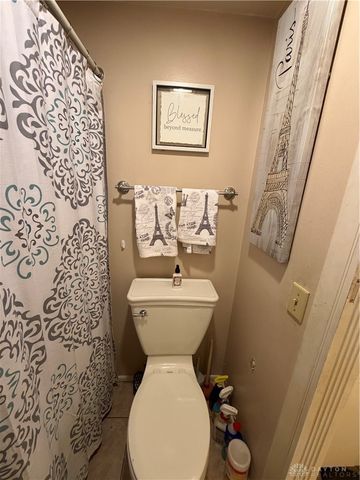 1010 Lookout Trail E, Dayton, OH 45449