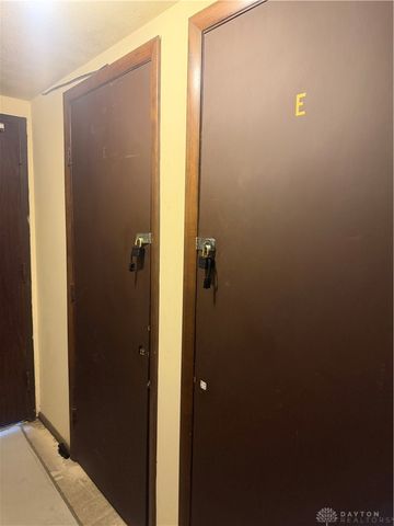 1010 Lookout Trail E, Dayton, OH 45449