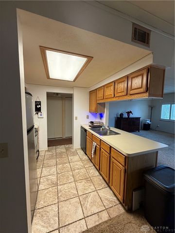 1010 Lookout Trail E, Dayton, OH 45449