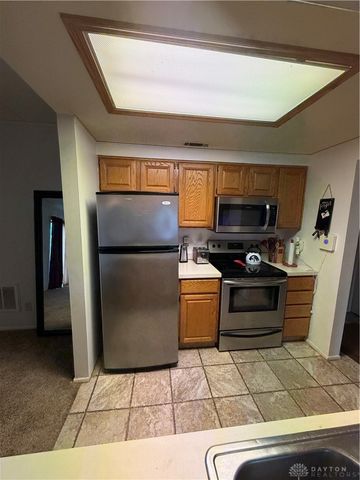 1010 Lookout Trail E, Dayton, OH 45449