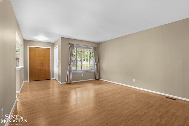 30022 5th Street, St Clair Shores, MI 48082