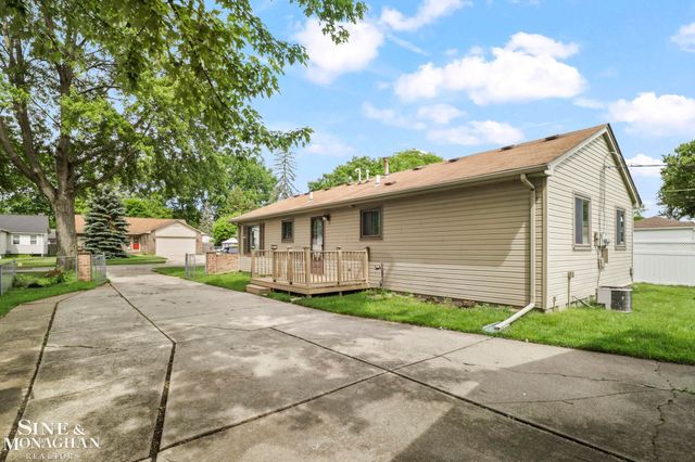 30022 5th Street, St Clair Shores, MI 48082