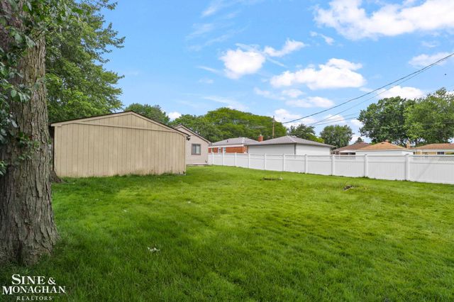 30022 5th Street, St Clair Shores, MI 48082