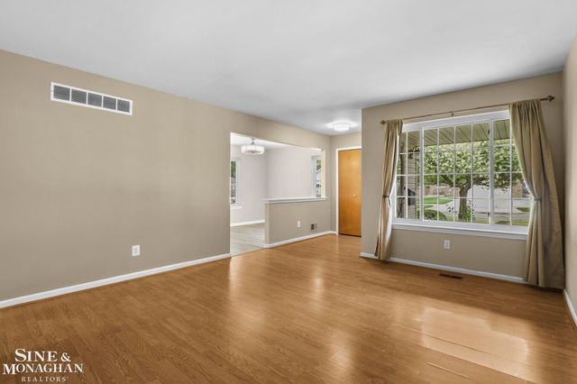 30022 5th Street, St Clair Shores, MI 48082