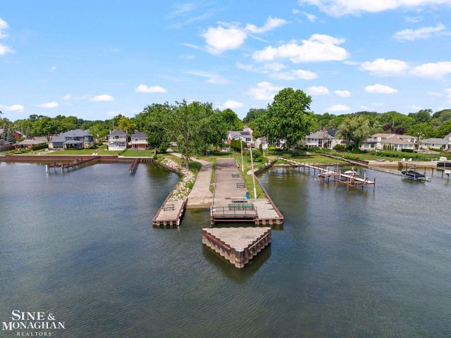 30022 5th Street, St Clair Shores, MI 48082