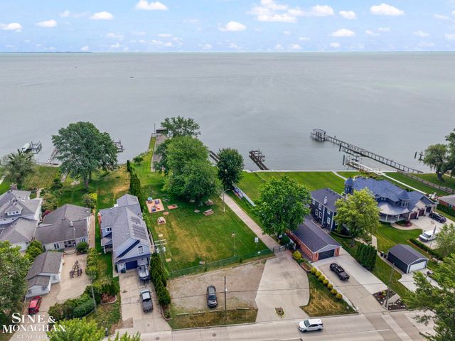 30022 5th Street, St Clair Shores, MI 48082