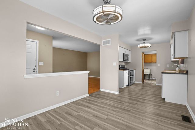 30022 5th Street, St Clair Shores, MI 48082