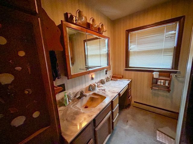 5396 Colchester Way, Gladwin, MI 48624