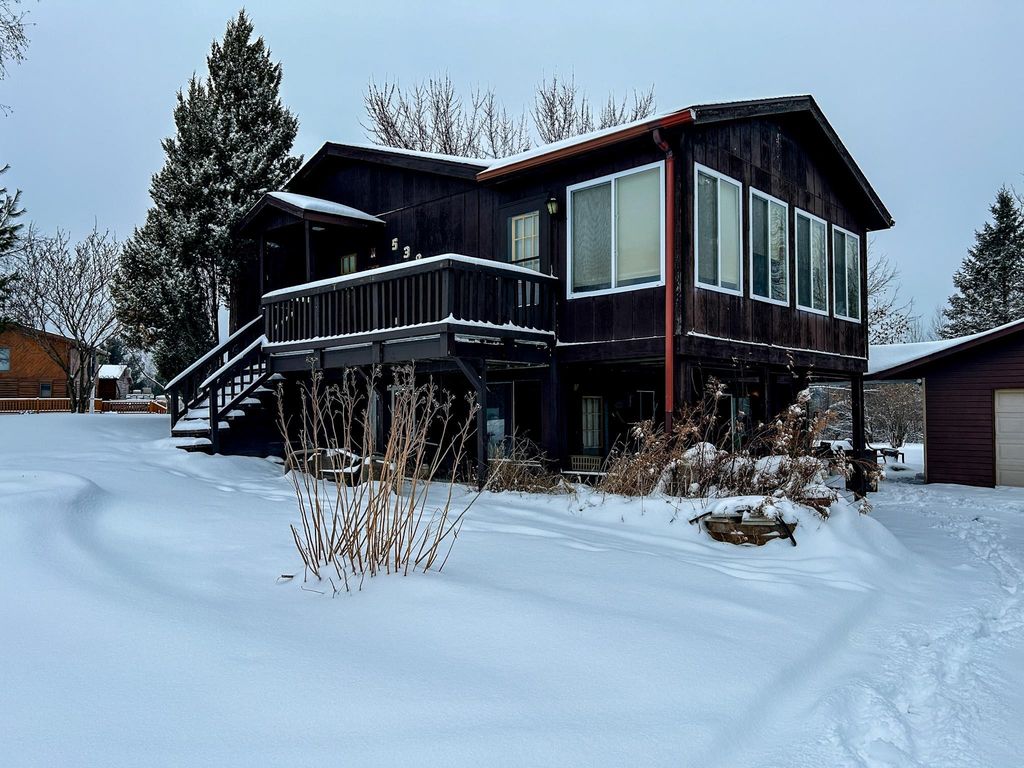 5396 Colchester Way, Gladwin, MI 48624