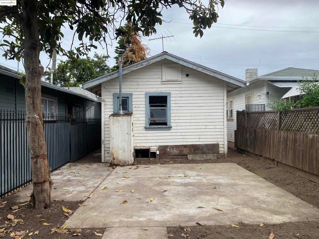 3654 39th Ave, Oakland, CA 94619