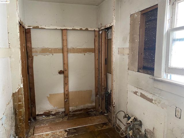 3654 39th Ave, Oakland, CA 94619