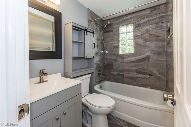 537 Eric Drive, Tallmadge, OH 44278