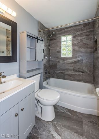 537 Eric Drive, Tallmadge, OH 44278