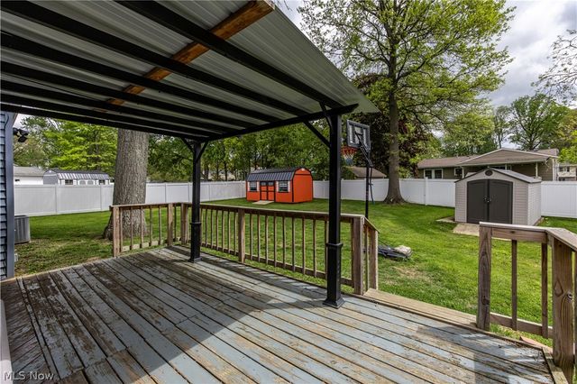 537 Eric Drive, Tallmadge, OH 44278