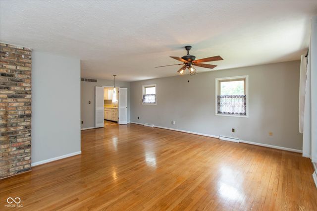 144 Bexhill Drive, Carmel, IN 46032