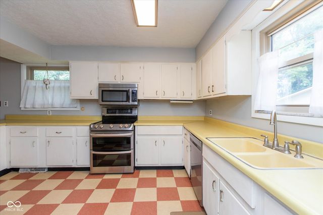 144 Bexhill Drive, Carmel, IN 46032