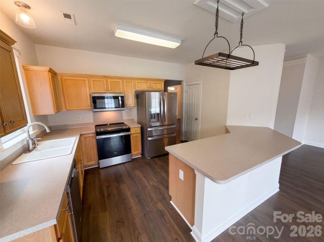 3926 Wilgrove Way Drive, Charlotte, NC 28213