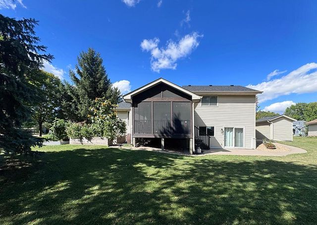 101 Carissa Lane SW, Saint Michael, MN 55376