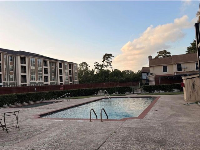 5218 Milwee Street 6, Houston, TX 77092