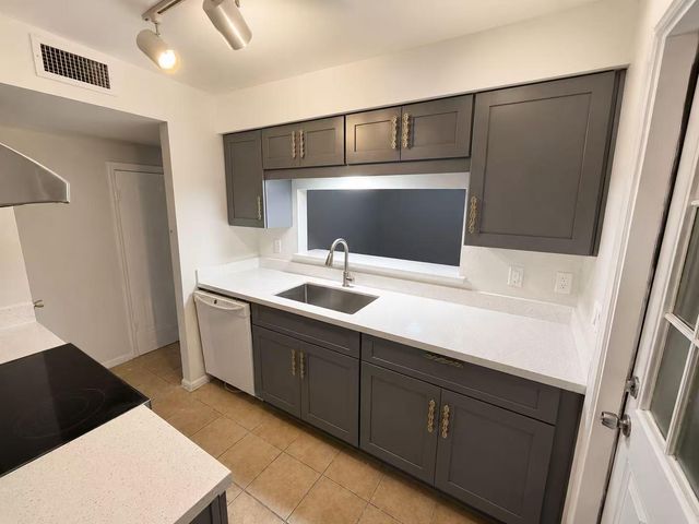 5218 Milwee Street 6, Houston, TX 77092