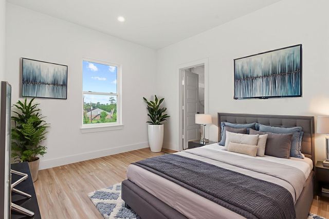 4702 Thornton Views Rd, Houston, TX 77018