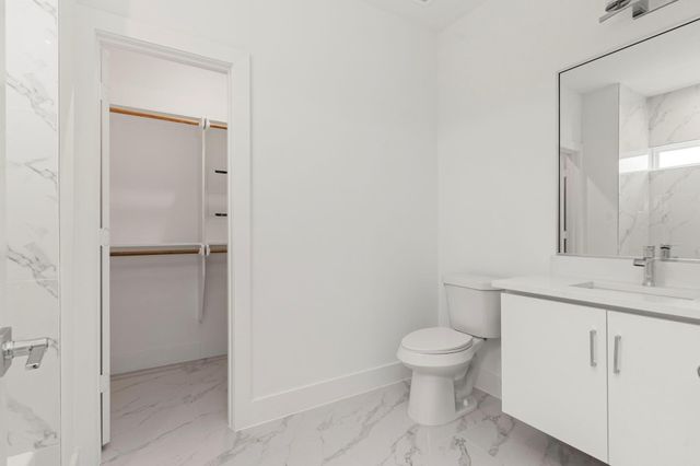 4702 Thornton Views Rd, Houston, TX 77018