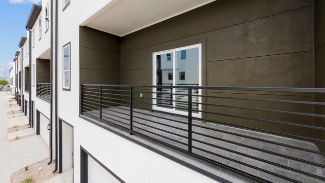 4702 Thornton Views Rd, Houston, TX 77018