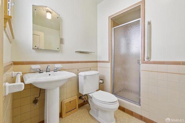 8231 Geary Boulevard, San Francisco, CA 94121