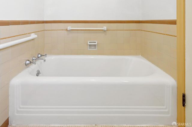 8231 Geary Boulevard, San Francisco, CA 94121