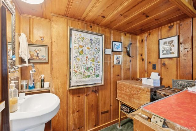 8231 Geary Boulevard, San Francisco, CA 94121