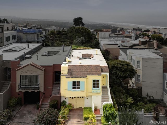 8231 Geary Boulevard, San Francisco, CA 94121