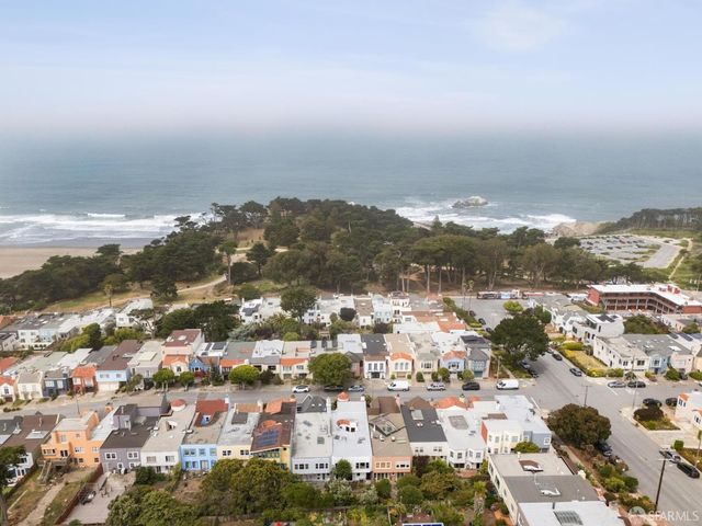 8231 Geary Boulevard, San Francisco, CA 94121
