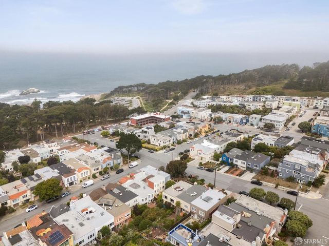 8231 Geary Boulevard, San Francisco, CA 94121