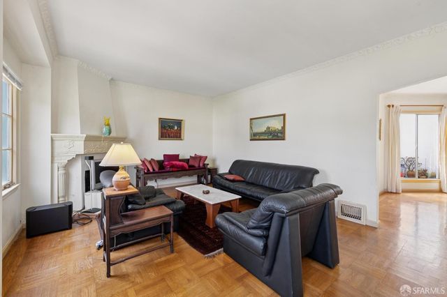 8231 Geary Boulevard, San Francisco, CA 94121