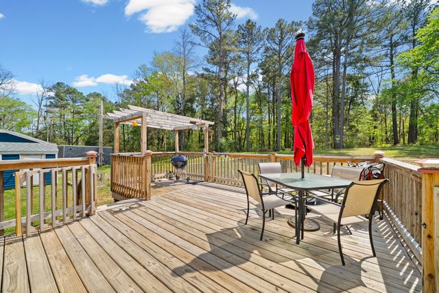 1549 Trace Creek Rd, Mc Ewen, TN 37101