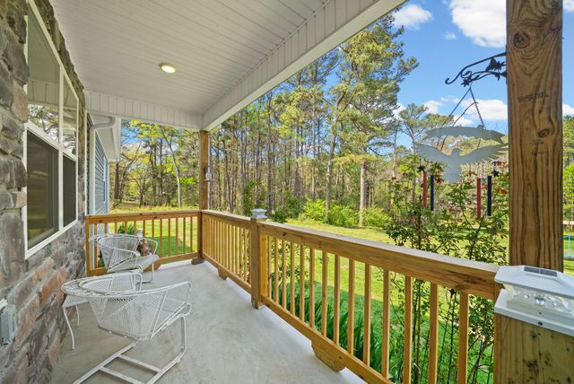 1549 Trace Creek Rd, Mc Ewen, TN 37101