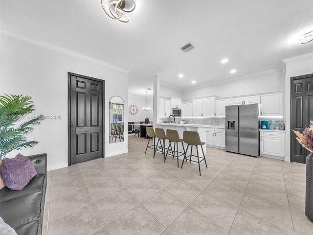 20673 NE 10th Path, Miami, FL 33179